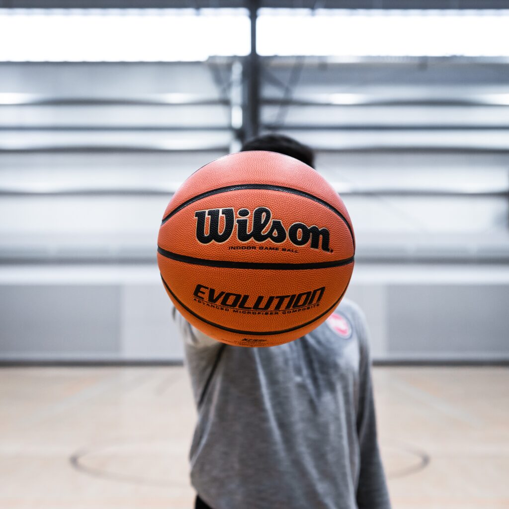 What are the benefits of a basketball holiday camp?